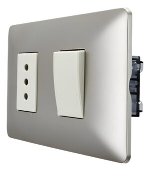 2 Interruptor De Luz Con Enchufe Pared 250v 10a 2p + T Sec Plateado